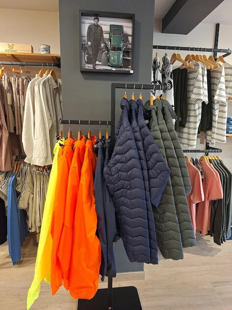 Post Instagram — intérieur boutique